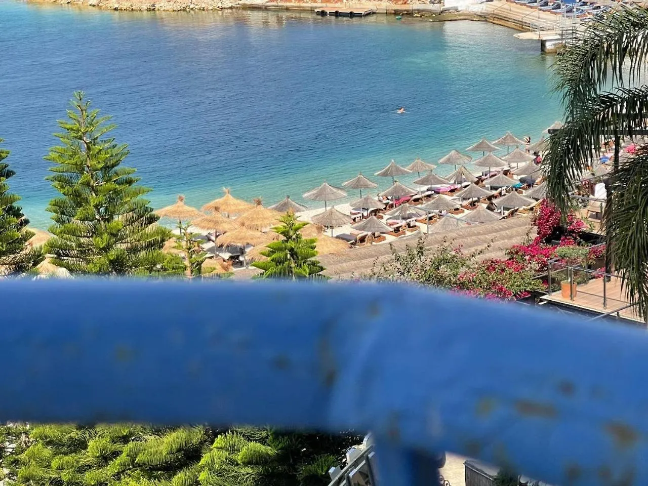 Seaside Family Apartments Sarandë 0*,